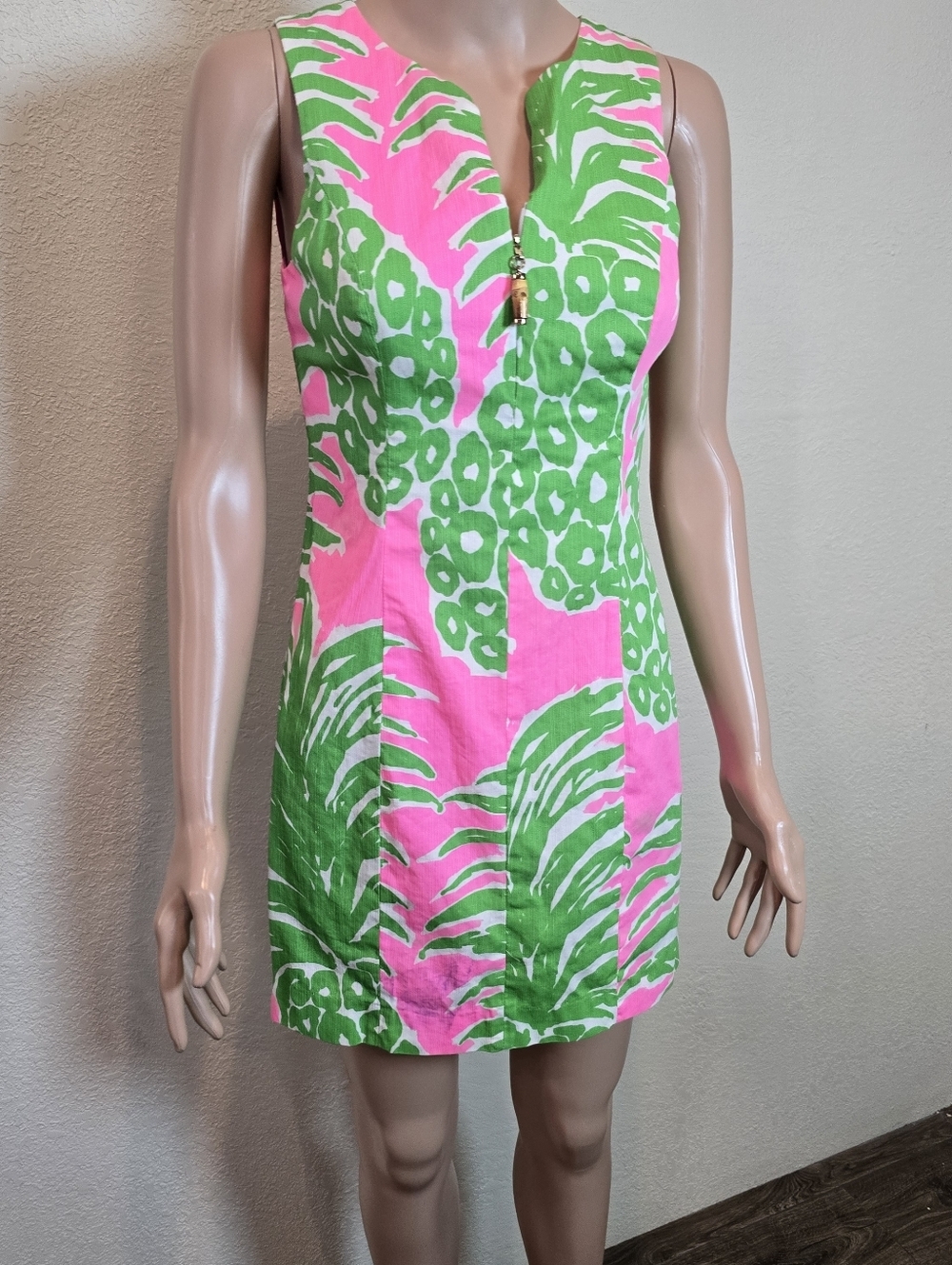 LILLY PULITZER Mila Lined Pineapple Print Shift Dress in Flamenco Size 0. - Picture 4 of 16